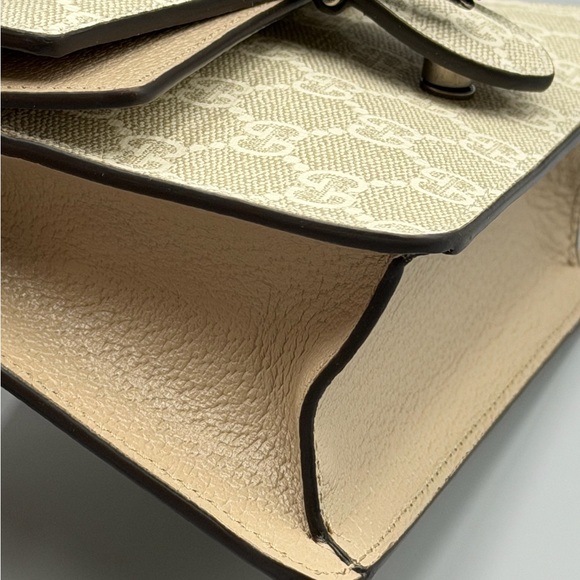 Gucci Eggshell Top Handle Dionysus with Chain - Picture 8 of 13